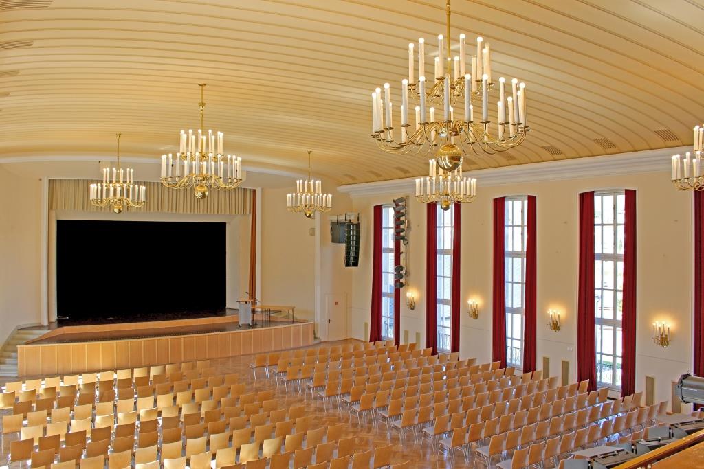 Großer Saal der Stadthalle Oelsnitz